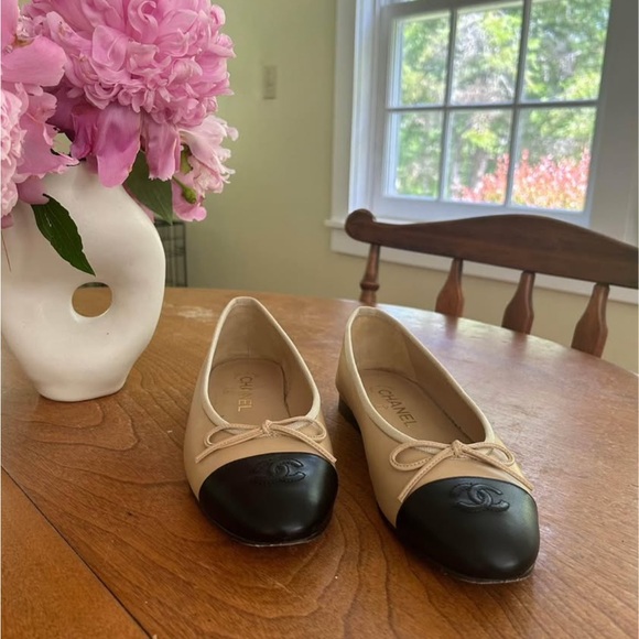 Chanel Ballet Flats - Picture 3 of 9